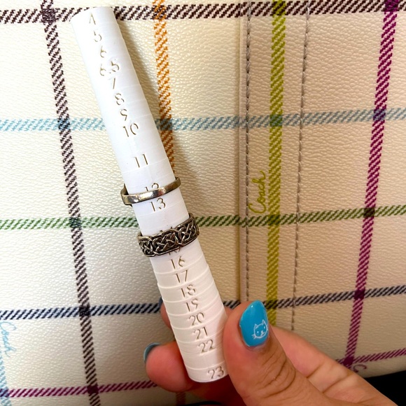 SILVER IRISH RINGS - Picture 7 of 8